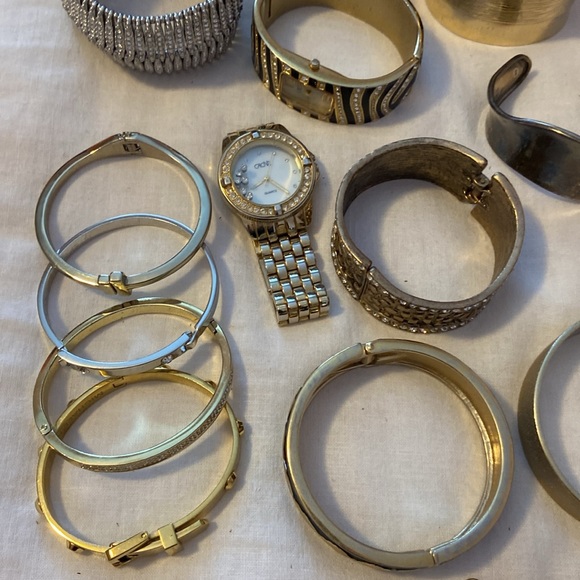 Brackets - Picture 3 of 10